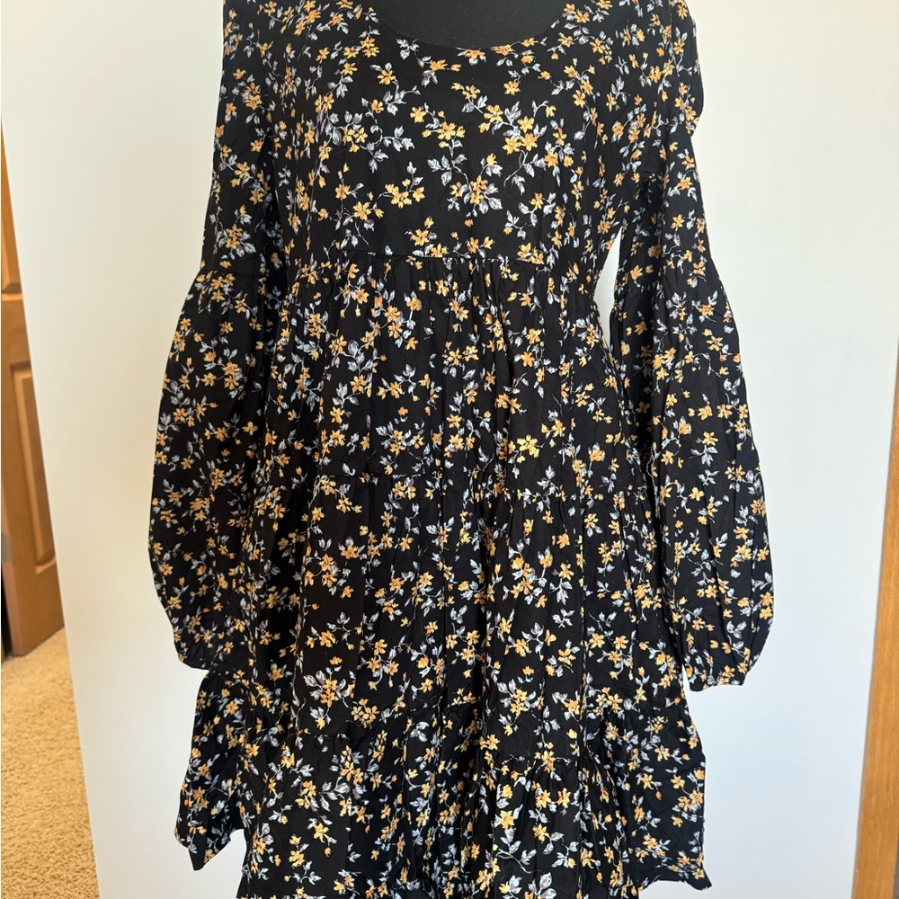 En Saison Black Floral Midi Dress